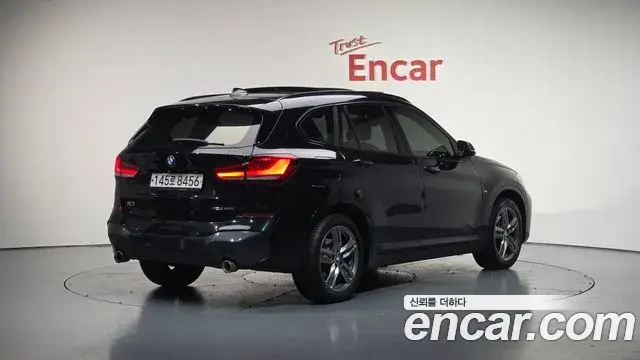 BMW X1 2022 — Şəkil 2/20