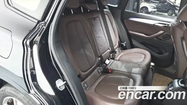 BMW X1 2022 — Şəkil 17/20