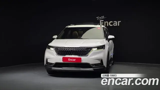 Kia Carnival 2022 — ფოტო 6/20