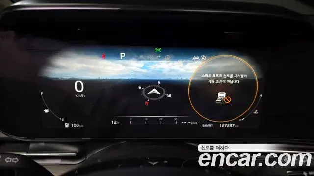 Kia Carnival 2022 — ფოტო 8/20