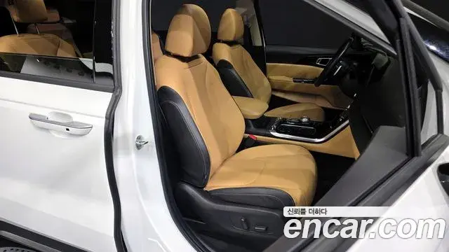Kia Carnival 2022 — ფოტო 16/20