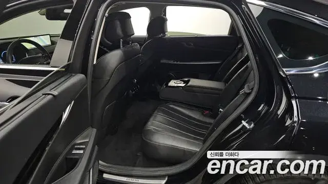 Genesis G80 2022 — ფოტო 16/20