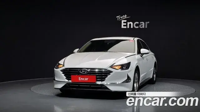 Hyundai Sonata Hybrid 2020 — Photo 12/20