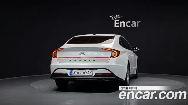 Hyundai Sonata Hybrid 2020 — Photo 5/20