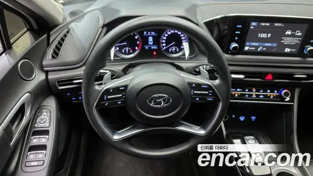 Hyundai Sonata Hybrid 2020 — Photo 13/20