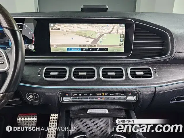 Mercedes-Benz GLS-Class 2021 — ფოტო 15/20