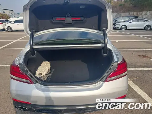 Genesis G70 2018 — Şəkil 8/20