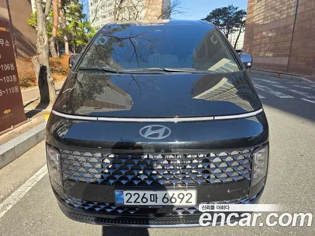 Hyundai Staria 2024 — ფოტო 7/20