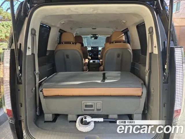Hyundai Staria 2024 — ფოტო 2/20