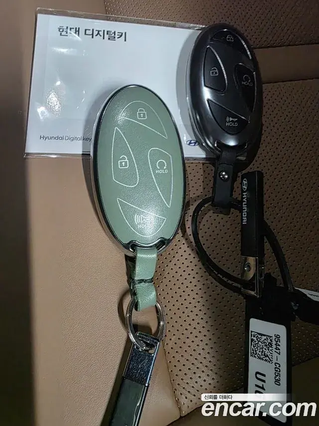 Hyundai Staria 2024 — ფოტო 14/20