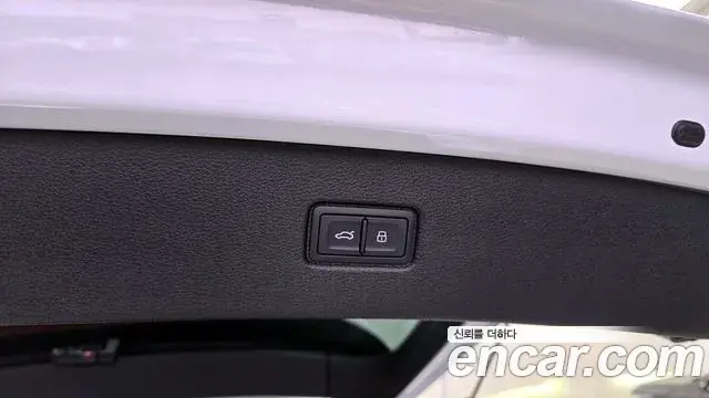 Audi Q7 2022 — Photo 12/20