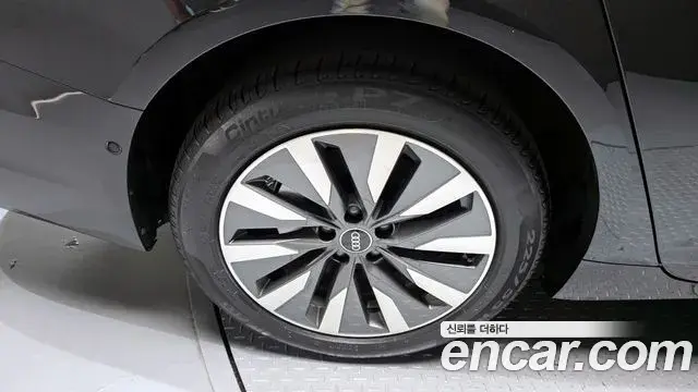 Audi A6 2021 — Şəkil 15/20