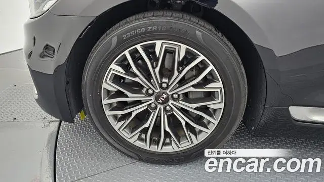 Kia The K9 2018 — ფოტო 6/20