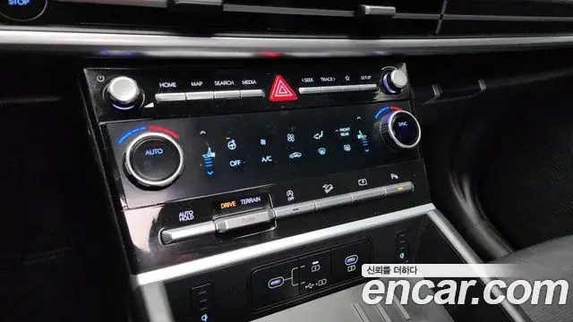 Hyundai Santa Fe 2024 — Фото 16/20