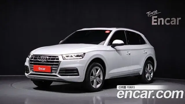 Audi Q5 2020 — ფოტო 15/20