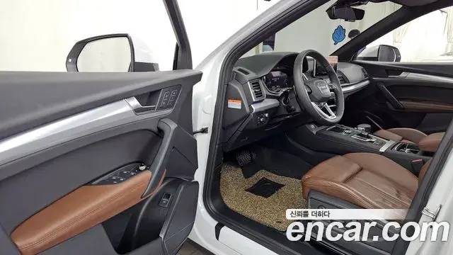 Audi Q5 2020 — ფოტო 2/20