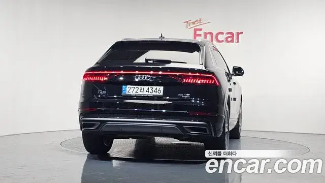 Audi Q8 2020 — Photo 9/20