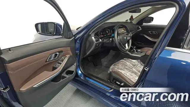 BMW 3 Series 2020 — Şəkil 16/20