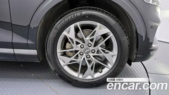 Genesis GV70 2021 — ფოტო 4/20