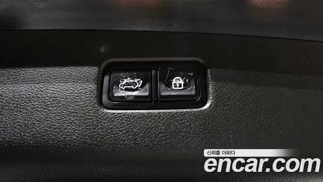 Genesis GV70 2021 — ფოტო 8/20