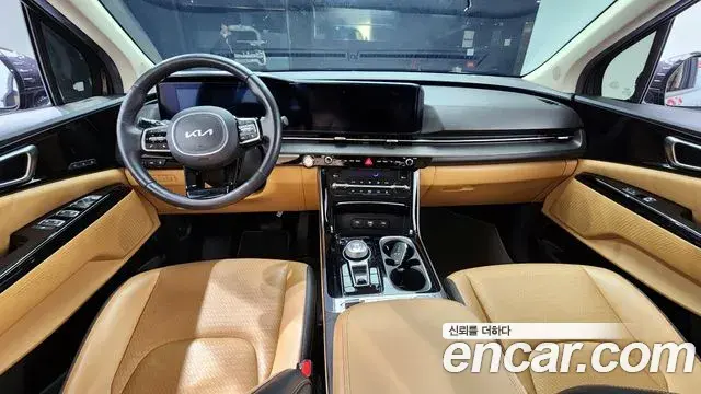 Kia Carnival 2023 — Photo 15/20