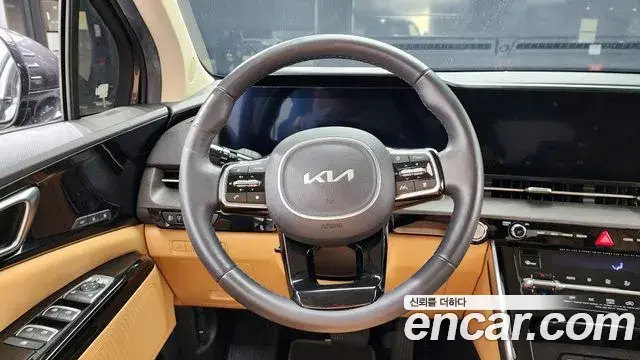 Kia Carnival 2023 — Photo 9/20