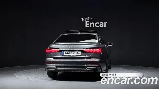 Audi A6 2023 — ფოტო 14/20