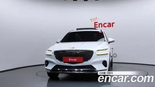 Genesis GV70 2021 — ფოტო 16/20