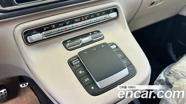 Mercedes-Benz V-Class 2025 — ფოტო 5/20