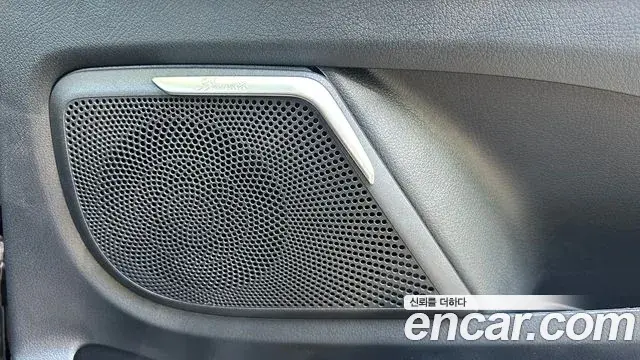 Mercedes-Benz V-Class 2025 — ფოტო 18/20