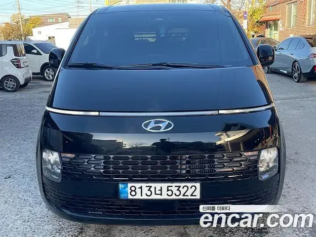 Hyundai Staria 2022 — Photo 16/19