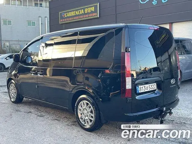 Hyundai Staria 2022 — Photo 14/19