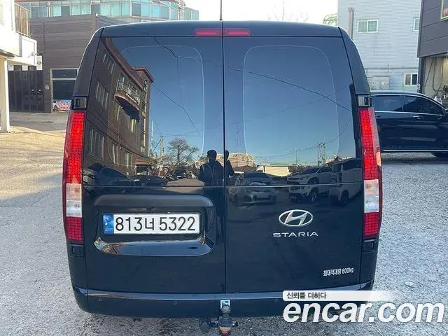Hyundai Staria 2022 — Photo 4/19