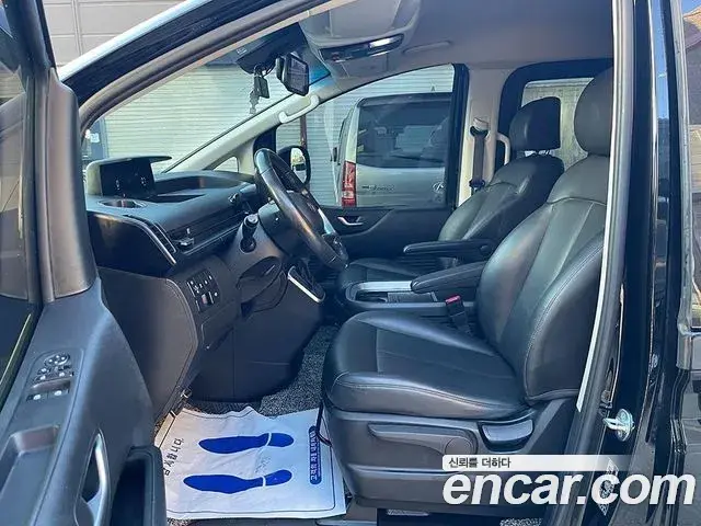Hyundai Staria 2022 — Photo 12/19
