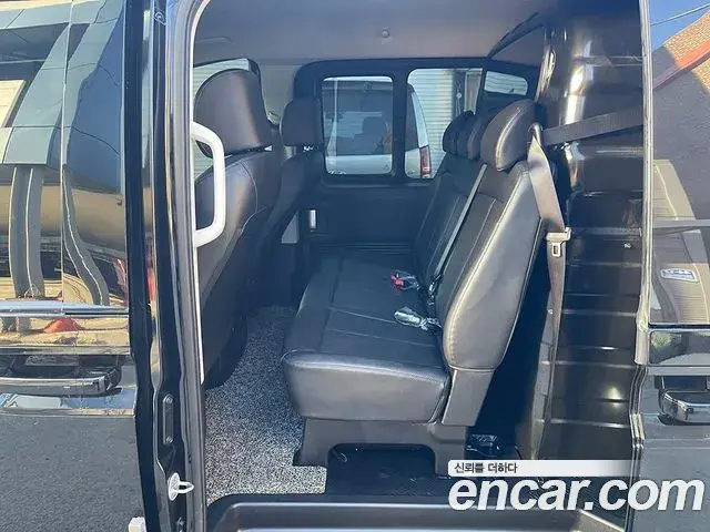 Hyundai Staria 2022 — Photo 3/19
