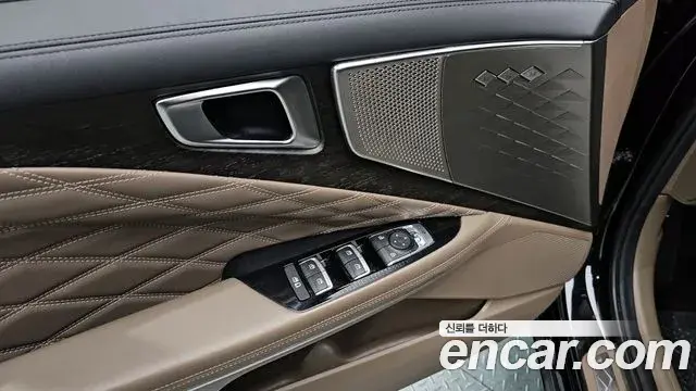 Kia K8 2021 — Photo 9/20