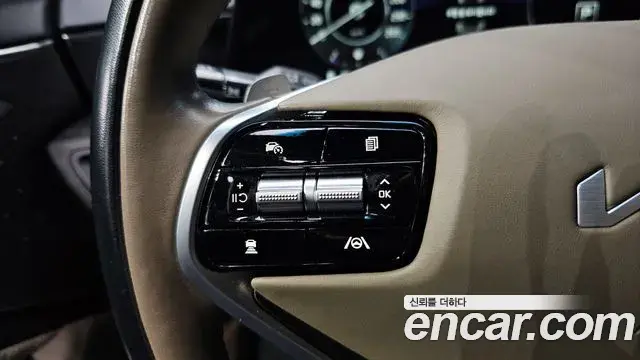 Kia K8 2021 — Photo 12/20