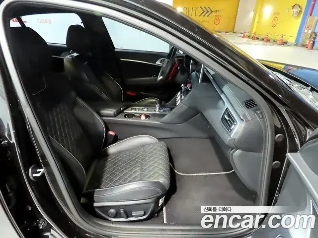 Genesis G70 2019 — Photo 11/20