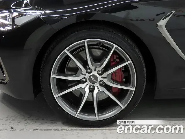 Genesis G70 2019 — Photo 4/20