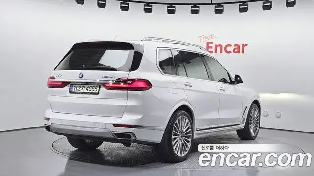 BMW X7 2021 — Photo 20/20