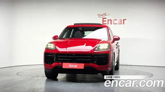 Porsche Cayenne 2025 — ფოტო 19/20
