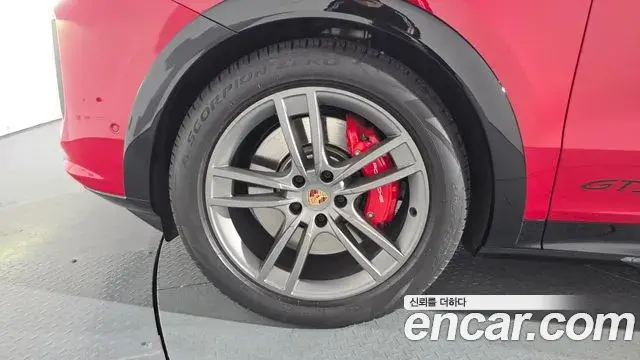 Porsche Cayenne 2025 — ფოტო 2/20