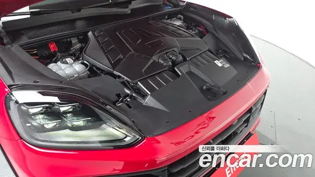 Porsche Cayenne 2025 — ფოტო 1/20