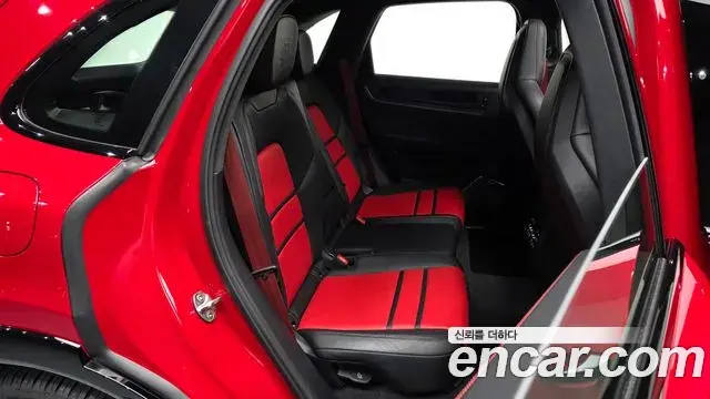 Porsche Cayenne 2025 — ფოტო 12/20
