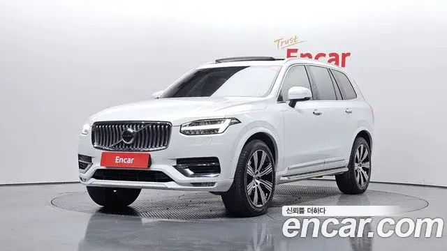 Volvo XC90 2021 — ფოტო 15/20