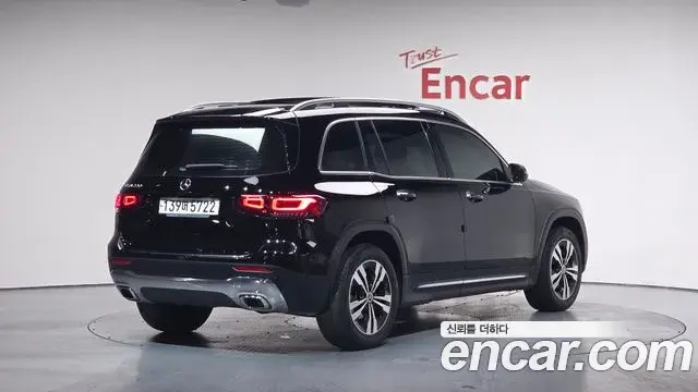 Mercedes-Benz GLB-Class 2021 — ფოტო 1/20