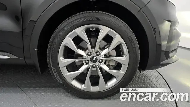 Kia Sorento 2021 — Фото 5/20