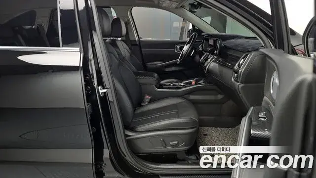 Kia Sorento 2021 — Фото 11/20