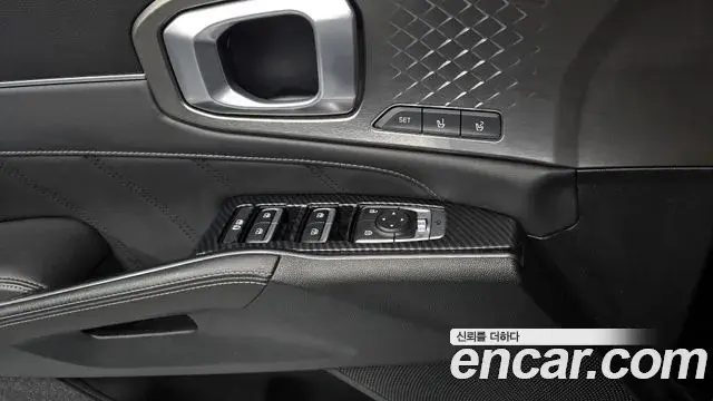 Kia Sorento 2021 — Фото 17/20