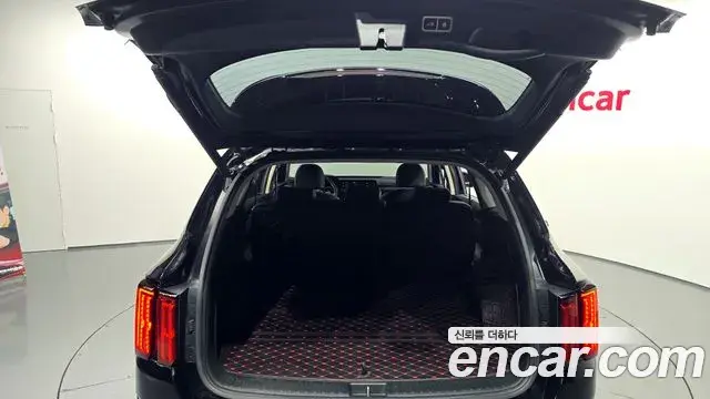 Kia Sorento 2021 — Фото 20/20
